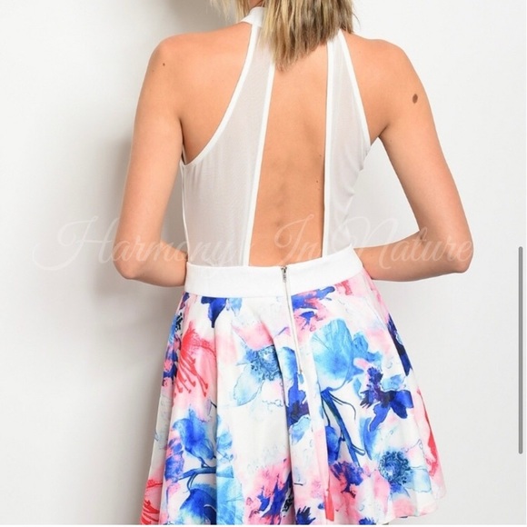 Ivory and floral royal dress - Picture 4 of 5